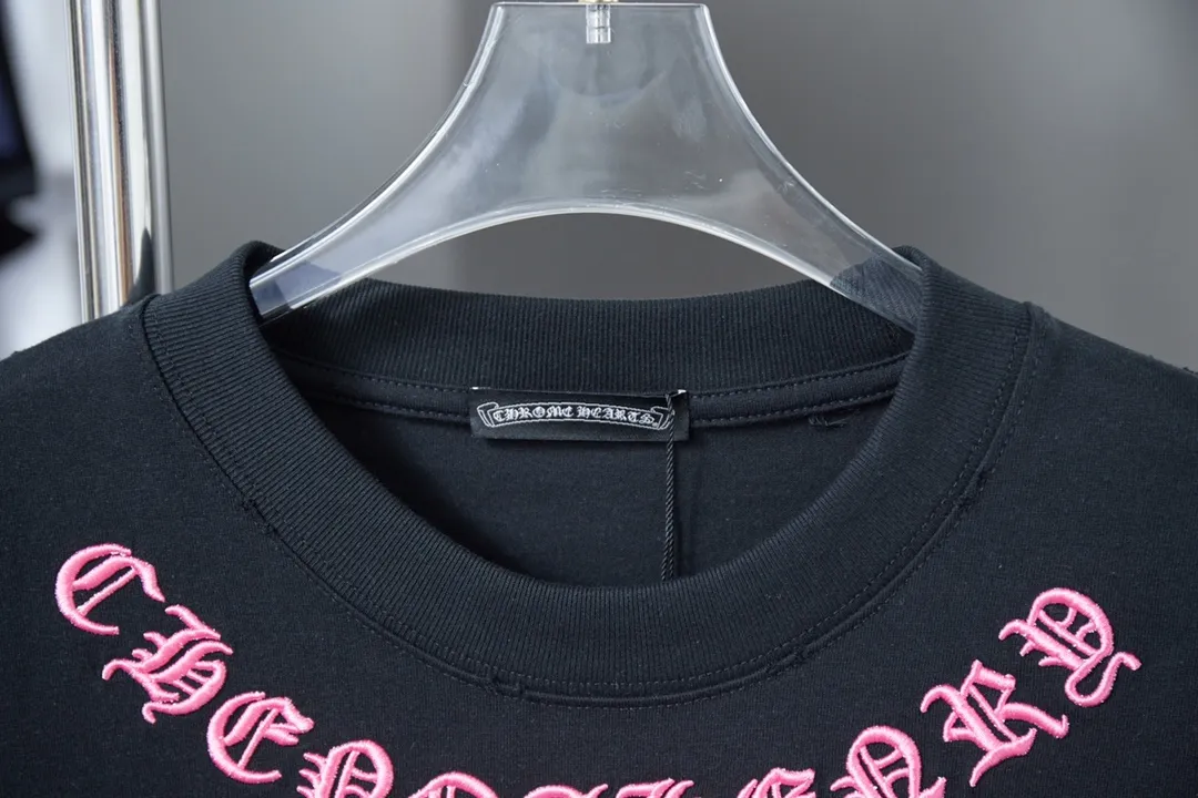 🅿️200 Ch*ome Hearte 25SS early spring new style, appliqué embroidered heart cross short sleeves, light luxury, essential item for daily commuting for men and women, correct version, welcome to compare, detailed features · 320g 100% pure cotton double yarn jersey fabric · Custom dyed in the same vat, special thickened 32 pieces double-strand 1X1 thread · Imported Tajima machine embroidery tatami embroidery ➕This cloth patch embroidery · Collar, cuffs, and hem hand-worn craftsmanship · Double-needle stitching across seams · Original main mark, washed tag, branded moisture-proof paper packaging Color: Black/White Size: S/M/L/XL